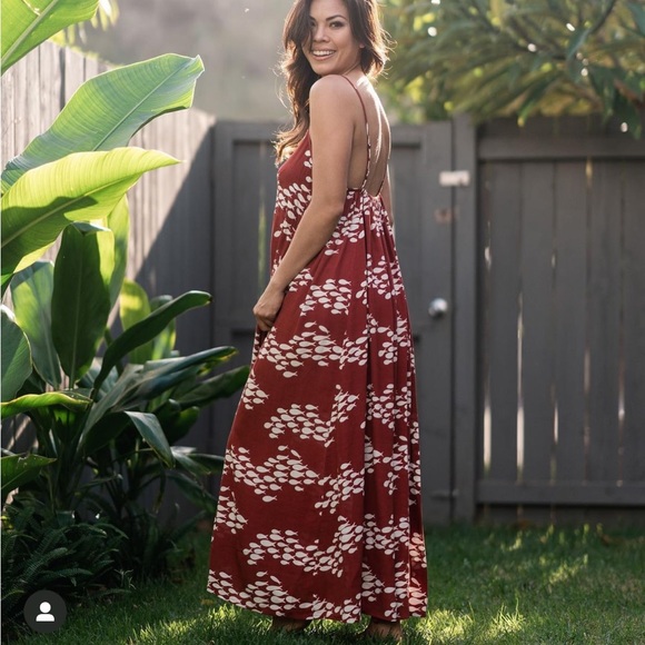 Fighting Eel Pants - NWT Ava Sky Jumper Haiku- Burgundy Fish